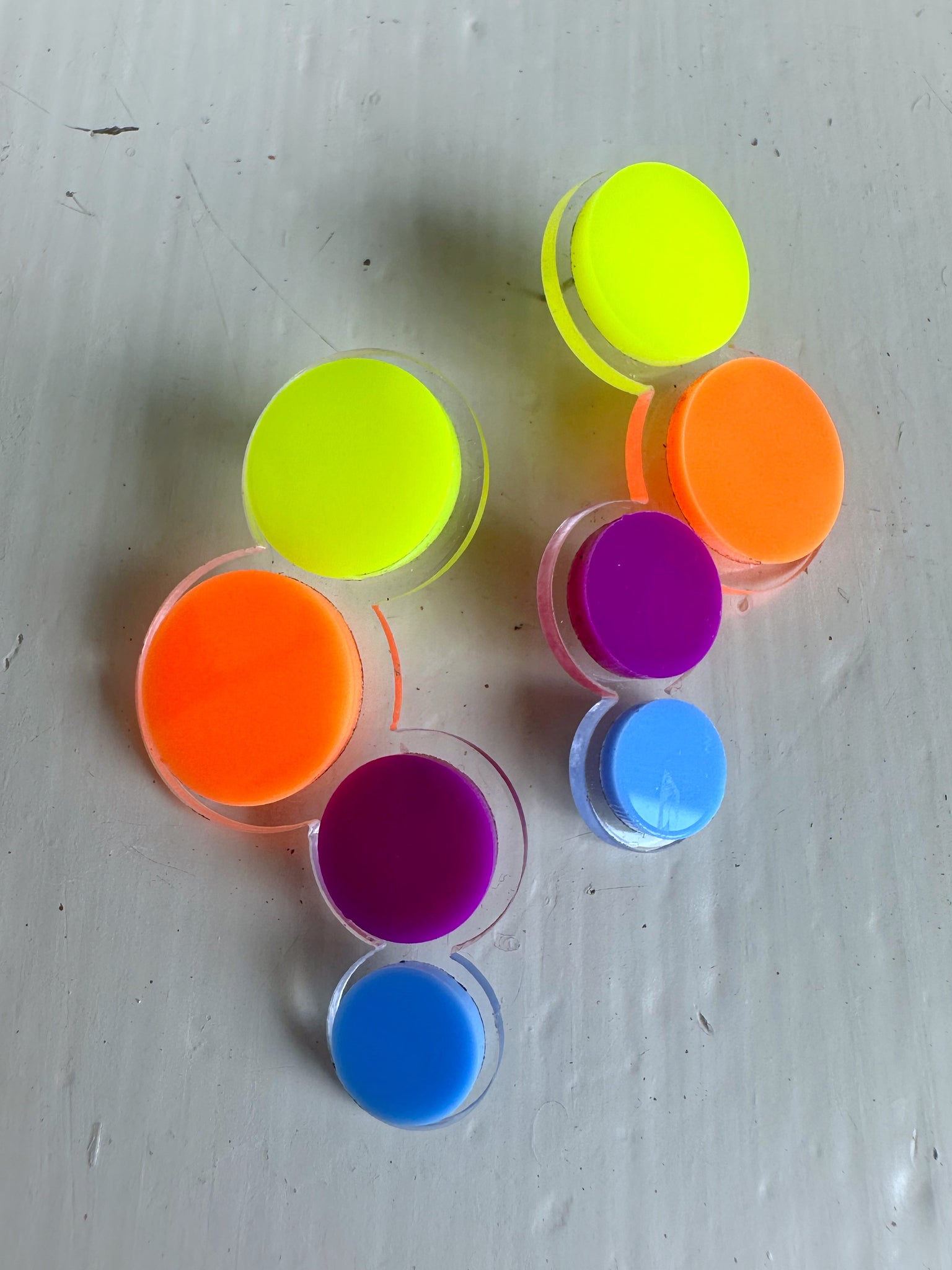 Örhängen, färgglada