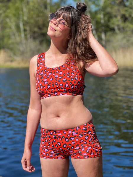 Bikini topp röd med leopardmönster
