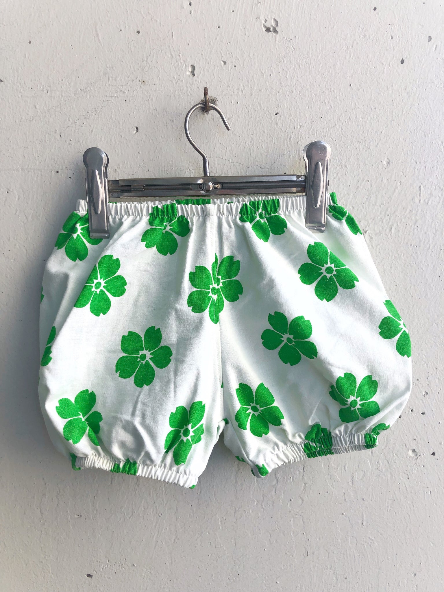 Bloomers med gröna blommor - Lille-Lo