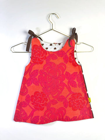 Barnklänning i rött vintagetyg - Lille-Lo