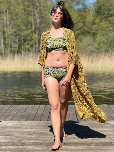 Bikini topp grön med leopardmönster