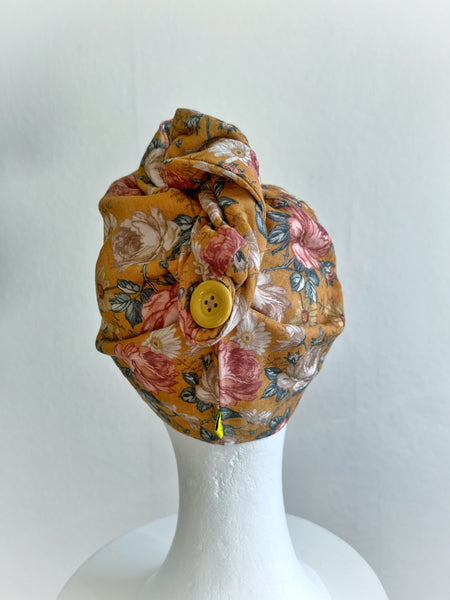 Turban i muslin, gul med rosor